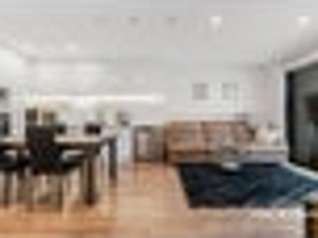 Exclusive 2 Bed Apartment in Prime location