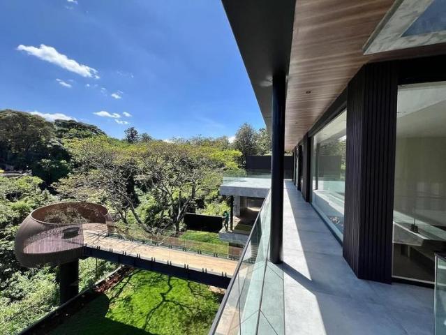 Exclusive 5 Bedroom Architectural Masterpiece for Sale
