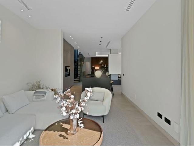 Exclusive Contemporary Rental Villa with Spa, Rooftop Jacuzzi and Infinity Pool in La Cerquilla
