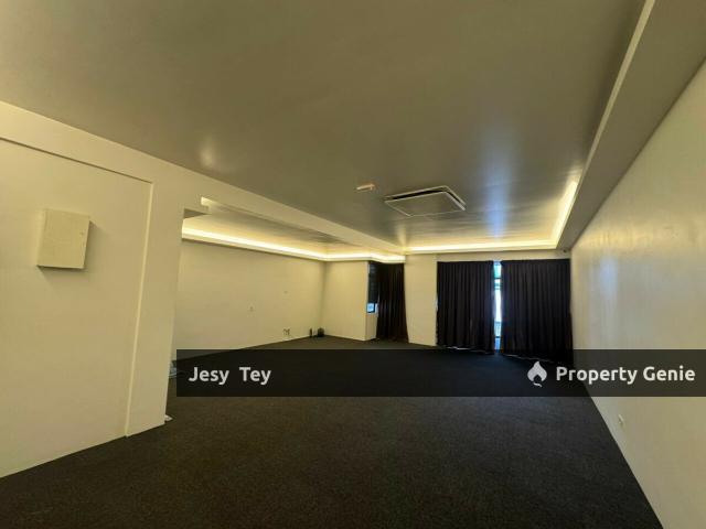 Exclusive Agent Setia Tropika Second Floor Shoplot For Rent
