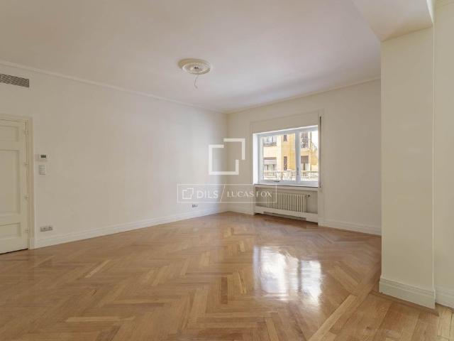 Exclusive apartment on Fortuny Street Almagro