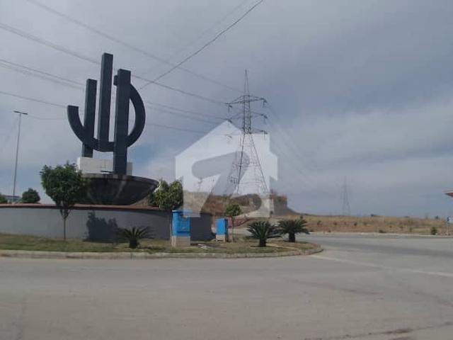 Exclusive Avenue Plot For Sale, Ideal For Residence, Top Class Location