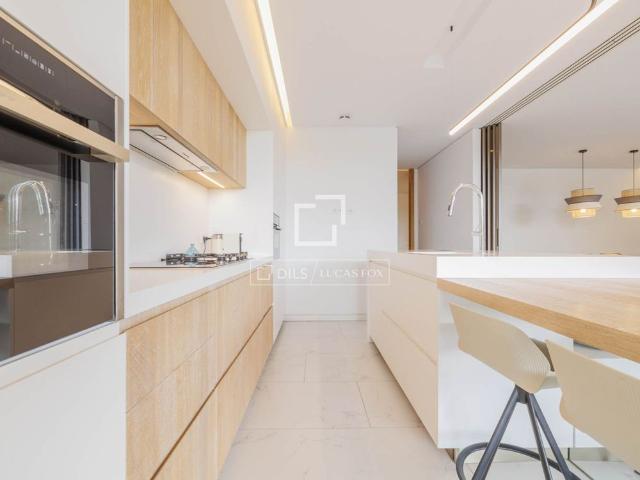Exclusive ground floor apartment with 4 bedrooms, large garden and private pool for rent in LGC3 La Finca, one of the most exclusive urbanizations with 24 hour security