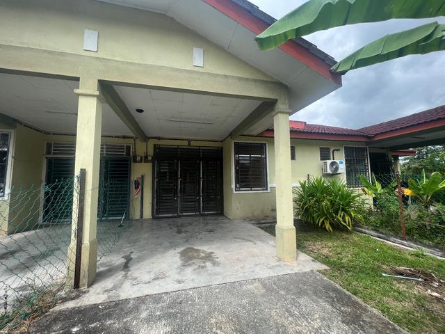 EXCLUSIVE FOR SALE Single Storey Terrace HSE Intermediate