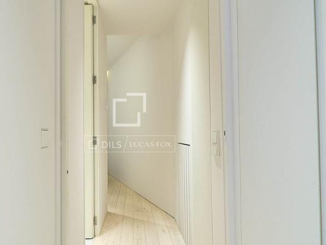 Exclusive flat with brand new refurbishment and luxury qualities for eleven months rental in the Ruzafa neighbourhood, Valencia