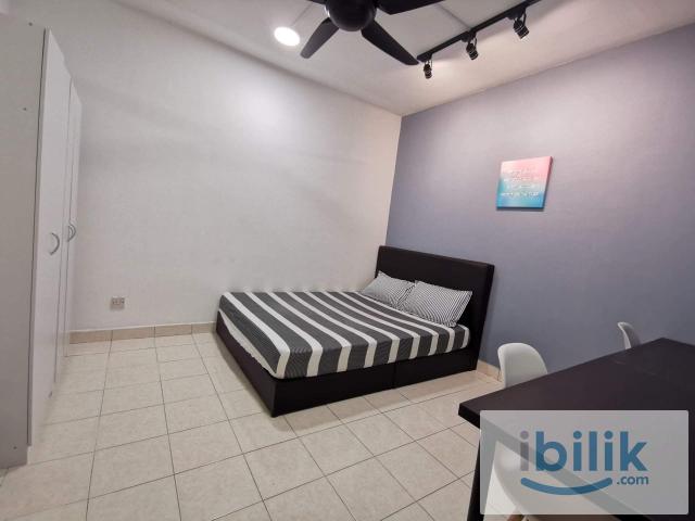 Exclusive Fully Furnished Medium Room @ Palm Spring, Kota Damansara with queen bed
