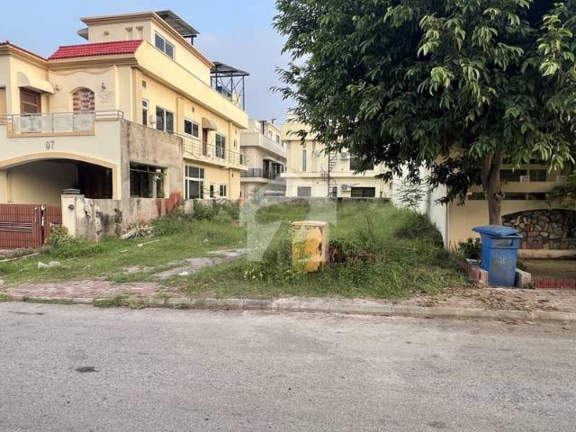 Exclusive Opportunity Premium Plot In Sector C1, Street 16 Bahria Enclave Ready To Construction Plot Near To Main Gate
