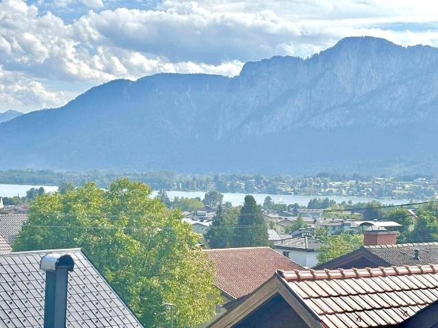 Familienglück am Mondsee! Neubau Doppelhaus Hälfte 4 Zimmer, 2 Bäder mit Garten und Carport