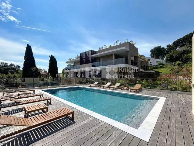 MOUGINS Appartement Neuf de Trois Chambres dans une Résidence Privée