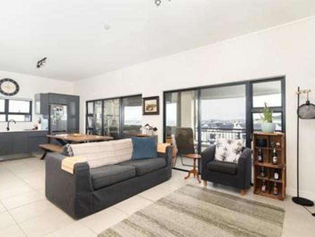 exclusive north facing penthouse apa.