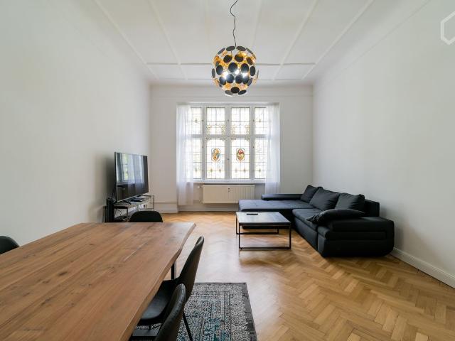 Exclusive newly renovated 2 rooms apartment in Berlin Charlottenburg, 2 mns walking distance from Ku'damm, Berlin Amsterdam Apartments for Rent