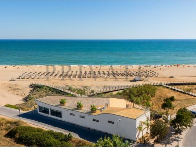 Exclusive Seafront Lifestyle Restaurant in Praia do Forte Novo, Quarteira