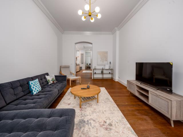Charming 3 room Altbau apartment in prestigious Wilmersdorf