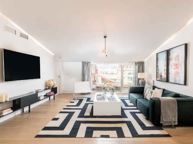 Exclusive penthouse with a balcony in Salamanca