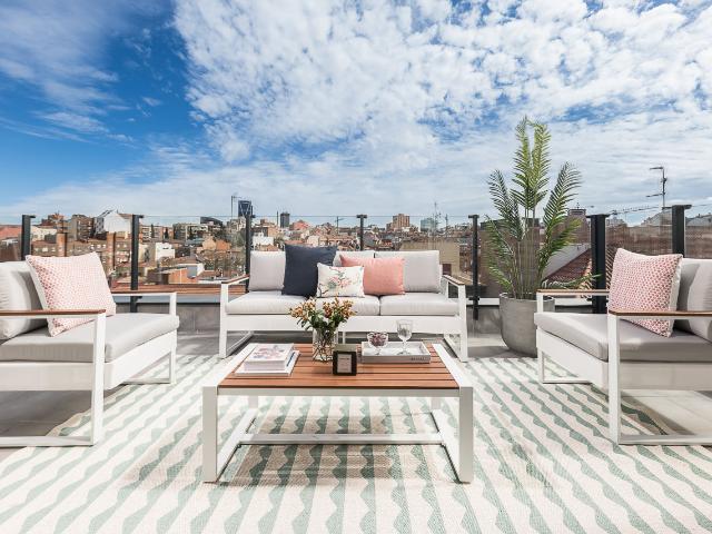 Exclusive penthouse with terrace overlooking the Madrid skyline