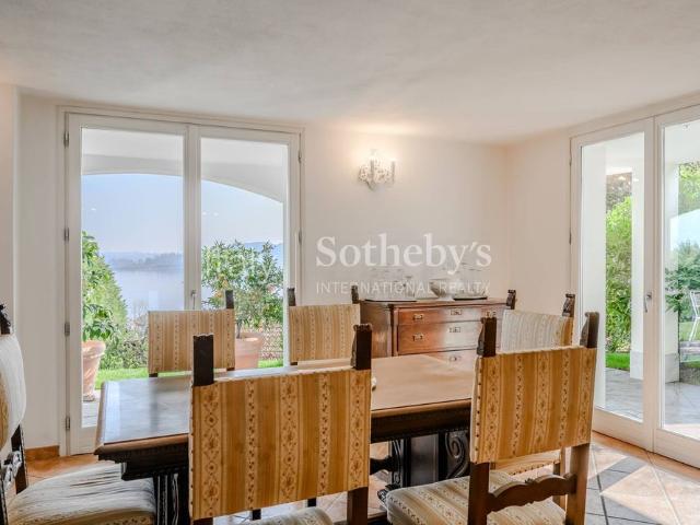 Exclusive residence with open lake and Angera Castle views