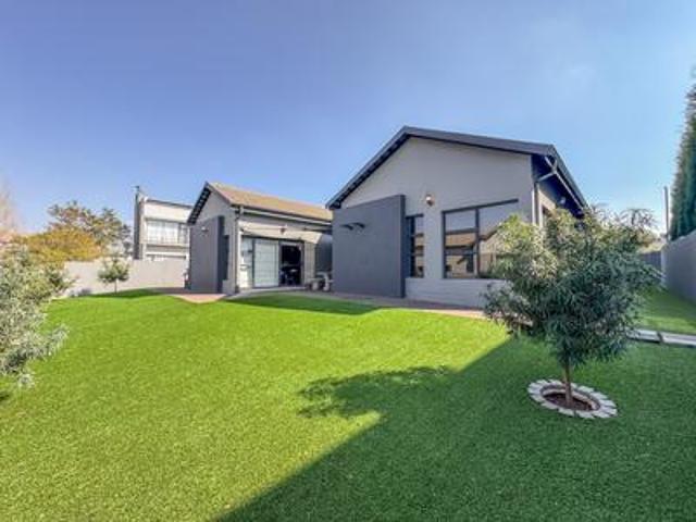 exclusive tri mandate | 3 bedroom ho.