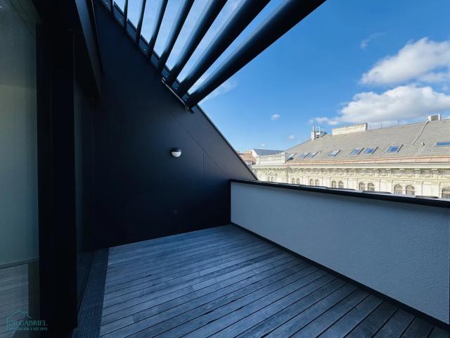 EXCLUSIVER ERSTBEZUG DACHWOHNUNG MIT FREIFLÄCHEN