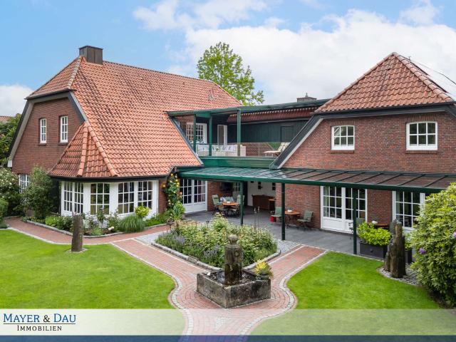 Exclusives Landhaus mit Wellnessoase und Traumgarten in bester Lage. Obj. 8693