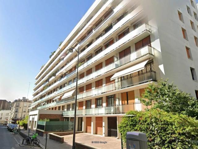 5 PIÈCES FAMILIAL AVEC PARKING ET CAVE Paris 15e