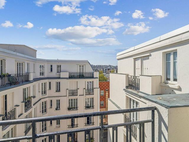 EXCLUSIVITE 75018 PARIS JULES JOFFRIN POTEAU