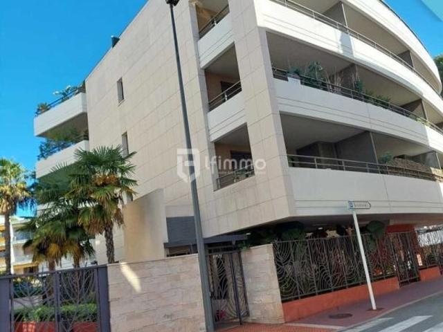 Exclusivité 2 pièces sur Cannes Montfleury pied de la Californie