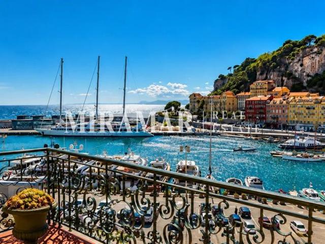 Exclusivité: 3/4 Pièces en Avant Dernier Etage Port de Nice