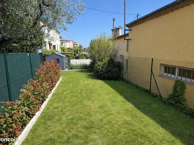 Exclusivité: T3 entièrement rénové avec Terrasse & jardin