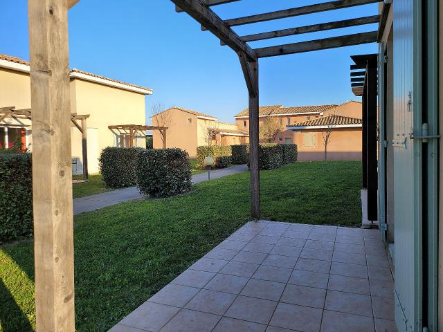 EXCLUSIVITÉ T2 Duplex Meublé avec Terrasse, Parking et Piscine ? Saint Saturnin lès Avignon