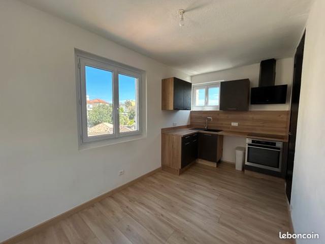 EXCLUSIVITÉ T2 en Triplex de 53m2 Hauteur de Bastia