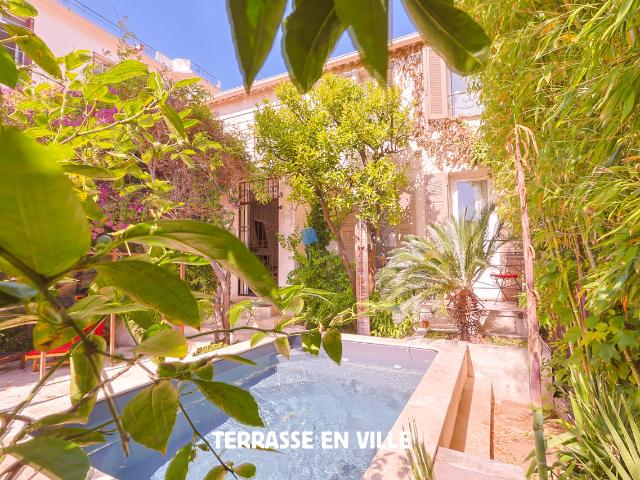 TOULON MOURILLON MAISON 1900 T5 140M2 DOUBLE GARAGE PISCINE 1 200 000€
