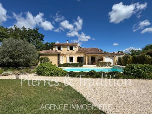 Exclusivité ! Très belle maison avec grand jardin et piscine