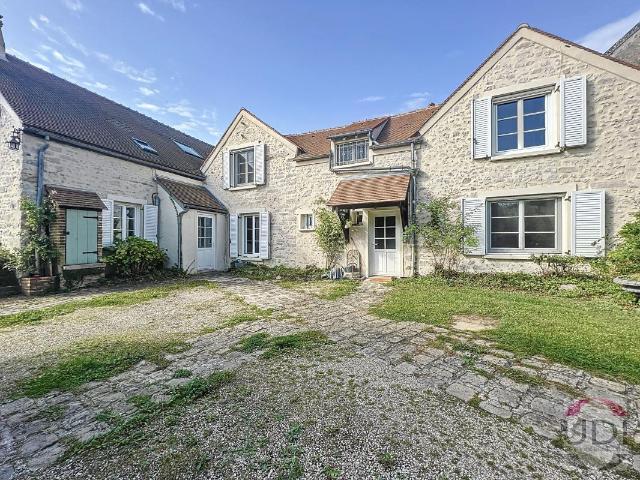 EXCLUSIVITE U.D.I PROCHE MENNECY UNE LONGERE DE 140m² 4 CHAMBRES SUR 1183m² DE TERRAIN