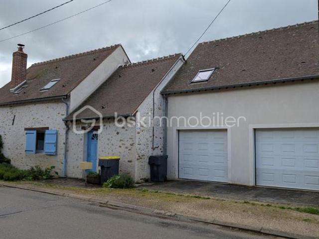 Exclusivité: Maison rénovée avec grange et terrain constructible en sus offert