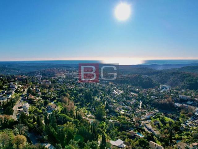 EXCLUSIVITE VENCE VILLA VUE MER A RENOVER