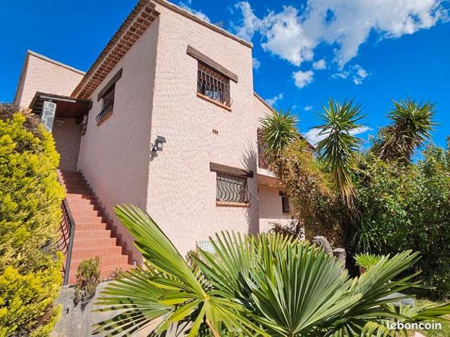 Exclusivite villa 6 pieces avec piscine draguignan