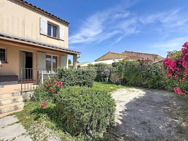 EXCLUSIVITÉ VILLA 3 CHAMBRES AVEC GARAGE ET JARDIN