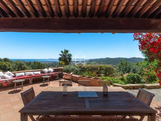 Exclusivité Villa avec vue mer panoramique à Bormes les Mimosas