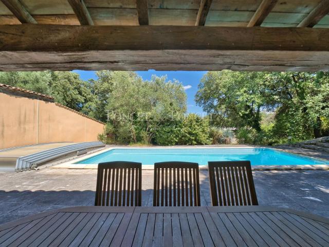 Exclusivité Villa d’architecte de 260 m² sur parcelle de 1 7. 260m² Castelnau le Lez