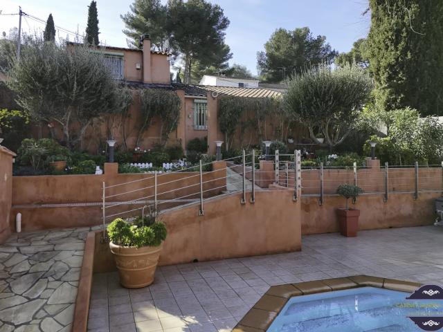 Exclusivité. Villa d’exception 6 pièces Sanary sur Mer avec Piscine et jardin aménagé 849 000 euros