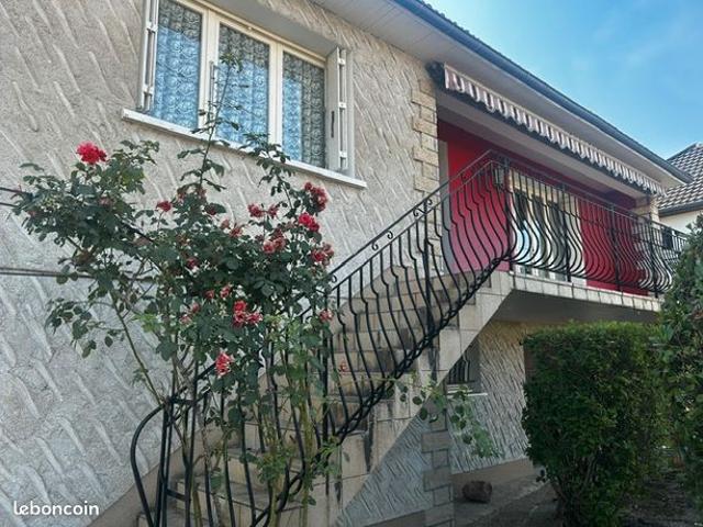 BAISSE DE PRIX. Maison à remettre au goût du jour – Cusset proche commerces dans quartier calme