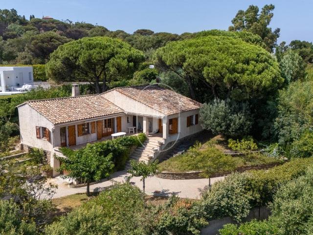 EXCLUSIVITÉ Villa provençale à vendre à deux pas de Pampel. 200m² Ramatuelle