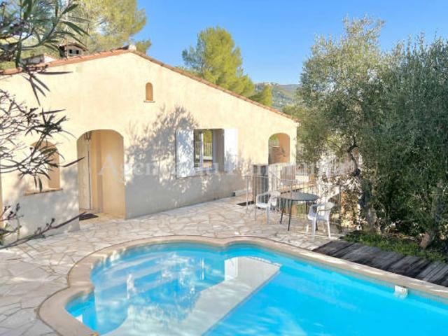EXCLUSIVITE: VILLA PROVENCALE AVEC VUE PANORAMIQUE