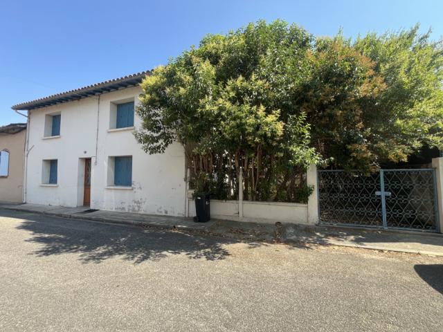 EXCLUSIVITÉ VILLEBRUMIER Maison de village 152m2 avec Jard