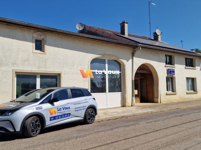 EXCLUSIVITE VITREY Maison avec grande dépendance