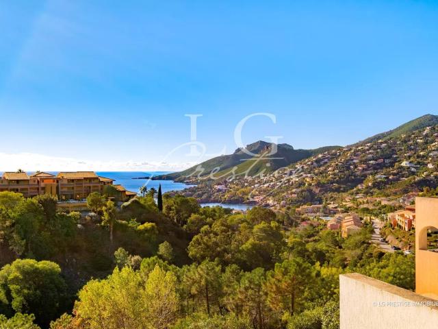 Exclusivité Vue dégagée, proches plages et Esterel 27m² Théoule sur Mer