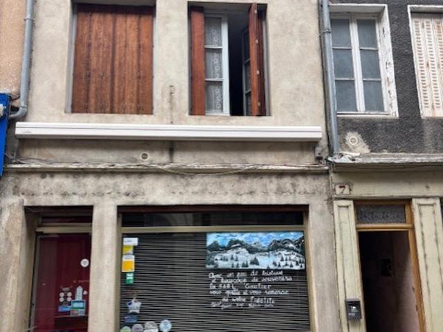 EXCLUSIVITE, à AUTUN, plein coeur de ville, immeuble commercial libre