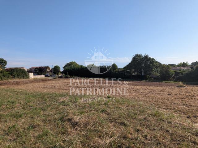 EXCLUSIVITÉ À BÉRAT – Terrain viabilisé de 738 m² dans le lotissement La Clef des Champs