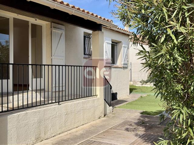 EXCLUSIVITÉ A.I.E.: Villa de plain pied de type 5 avec gara