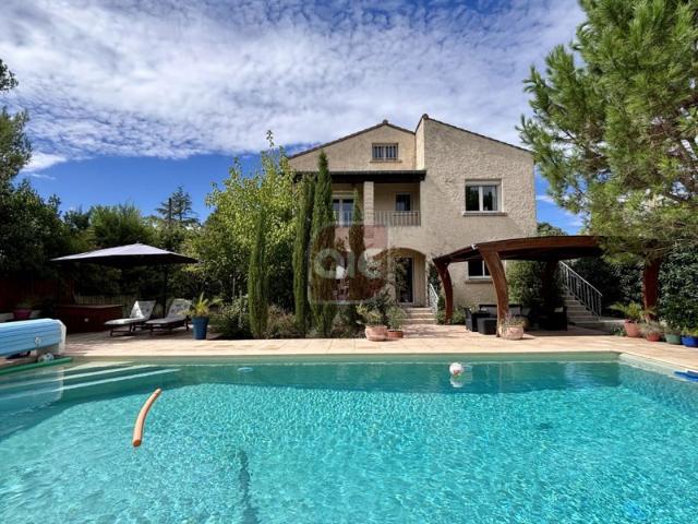 A.I.E. vous présente cette Grande villa familiale rénovée av